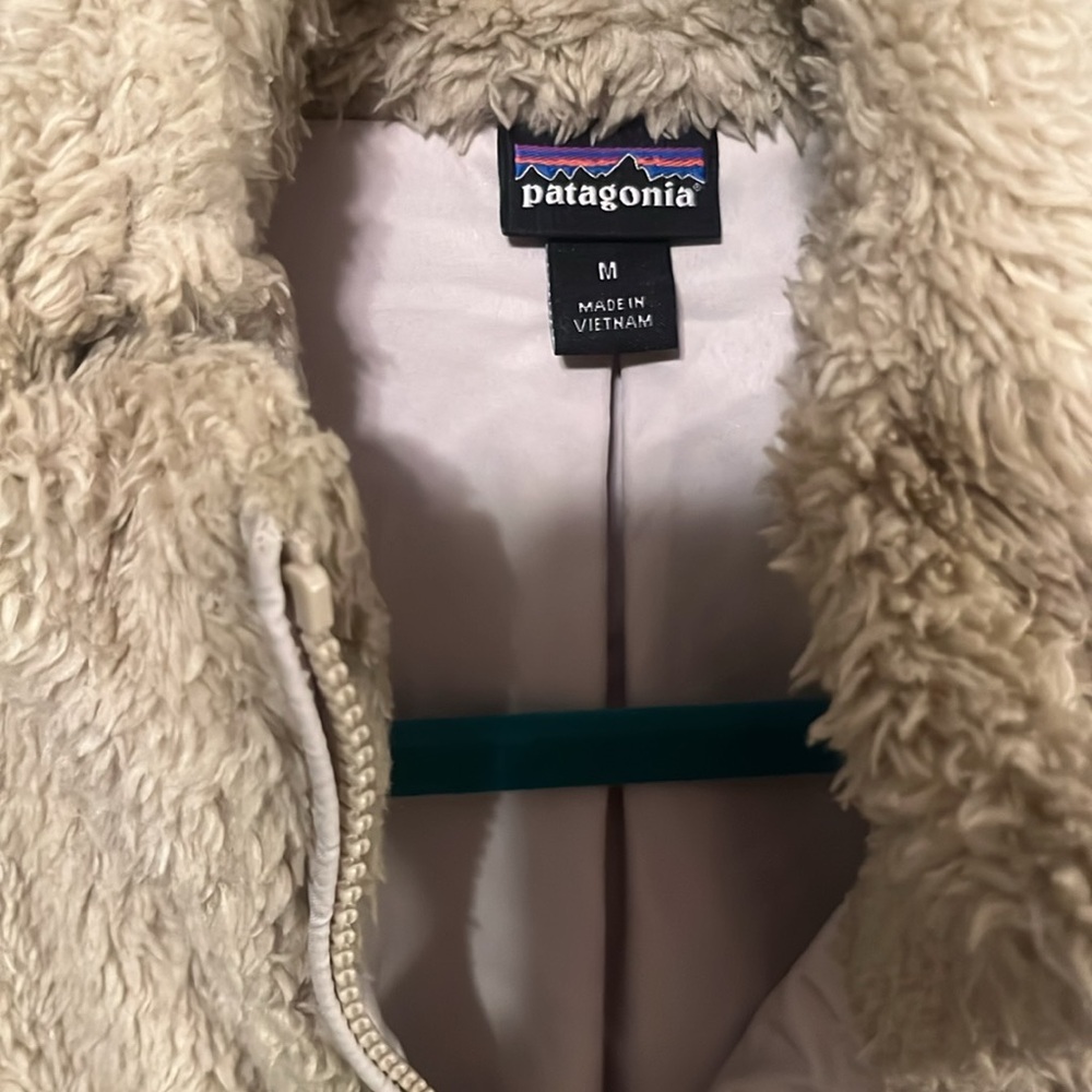 Patagonia Tan Fleece Vest - Picture 4 of 5